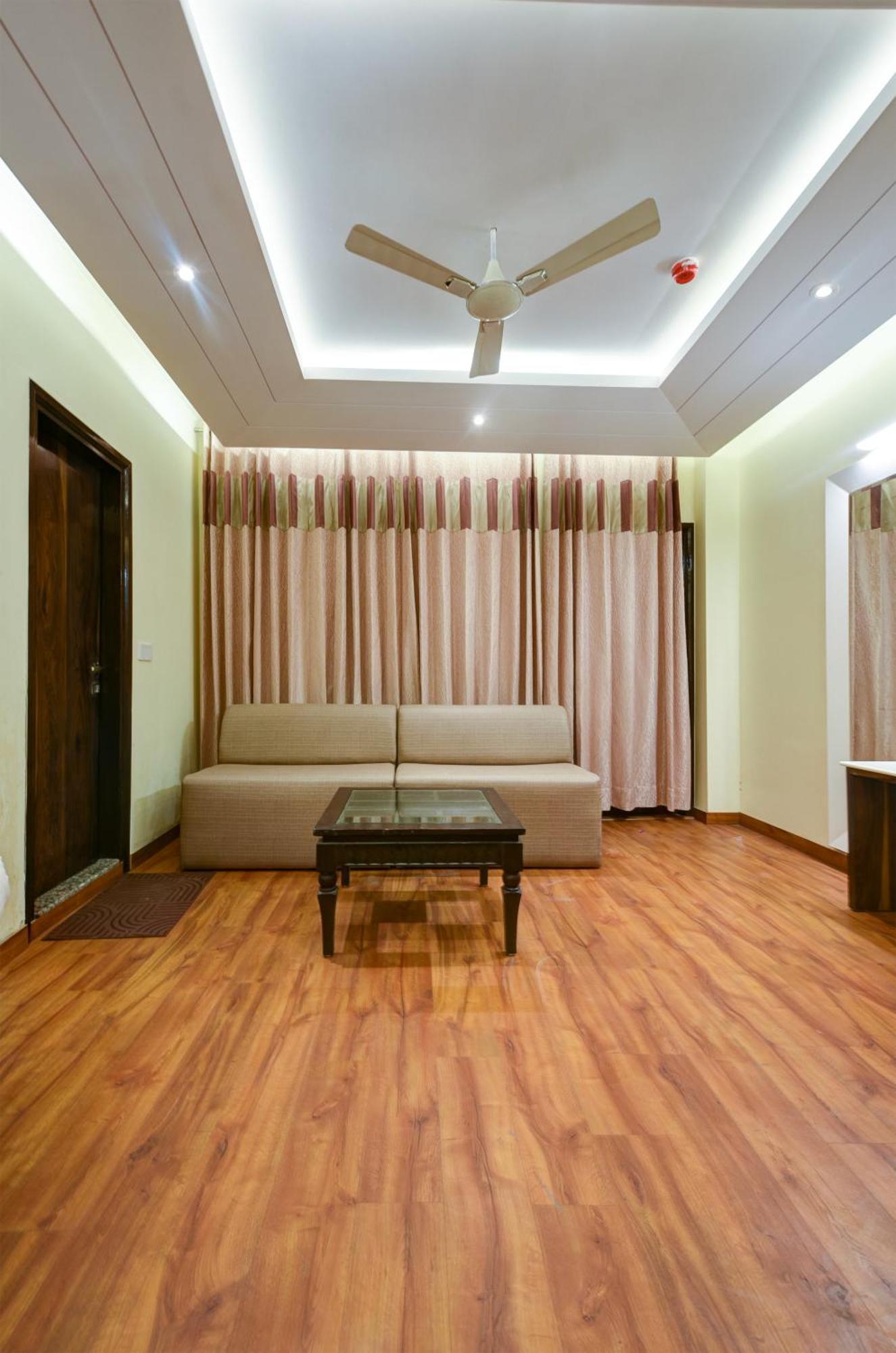 Hotel Geet Deluxe New Delhi Bagian luar foto