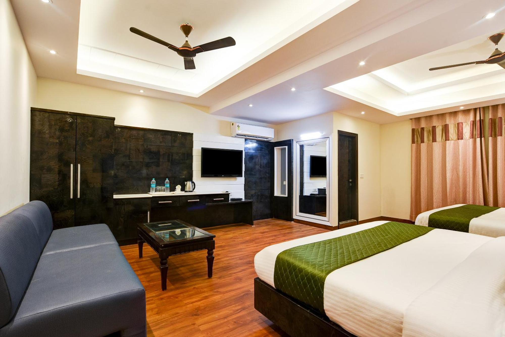 Hotel Geet Deluxe New Delhi Bagian luar foto