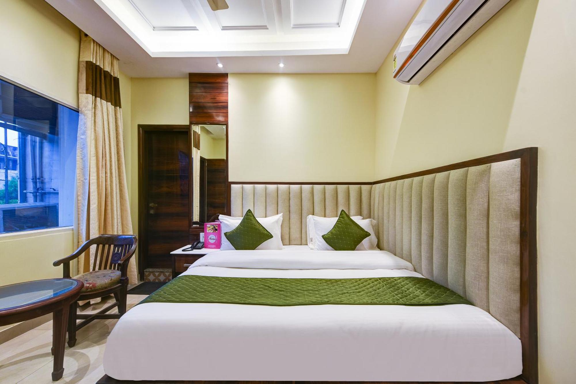 Hotel Geet Deluxe New Delhi Bagian luar foto