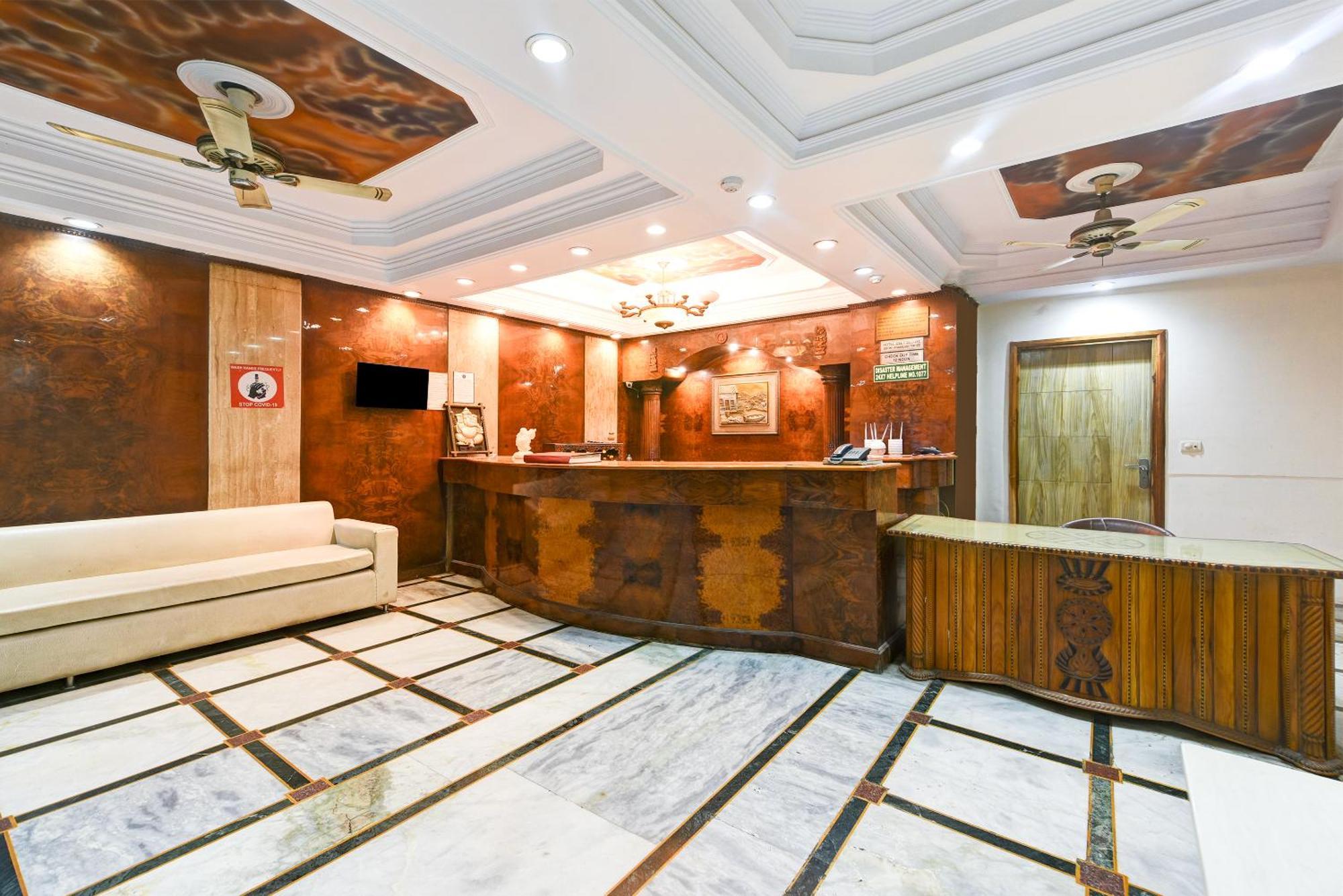 Hotel Geet Deluxe New Delhi Bagian luar foto