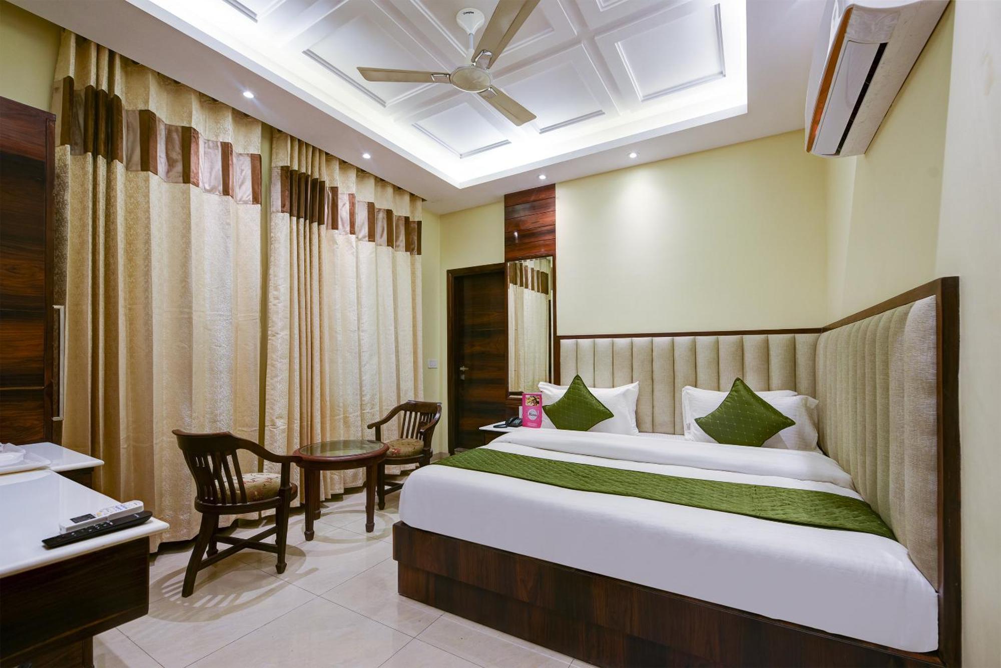 Hotel Geet Deluxe New Delhi Bagian luar foto